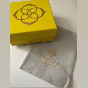 Kendra Scott Dustbag AND Gift Box - NEW!